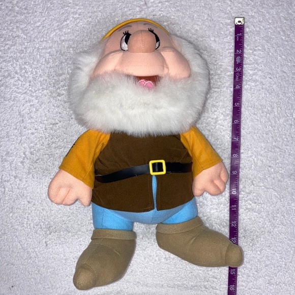 RARE Vintage Disneyland Walt Disney Co. HAPPY 13” Plush Doll Snow White 7 Dwarfs - Picture 1 of 4